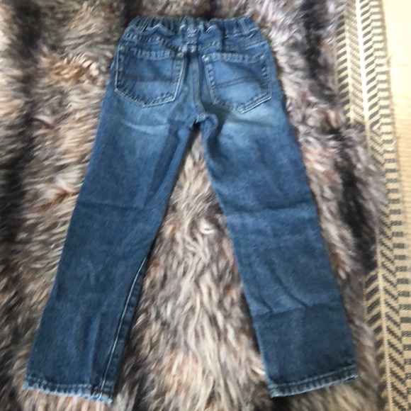 3 pairs of pants and 1 pair of shorts 5T - Picture 3 of 8